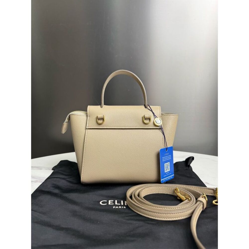 Celine Women Pre-Loved Bag Very Good Condition - Picture 2 of 4